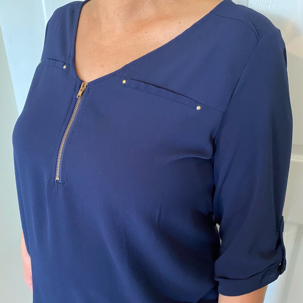 💙Blue Blouse with gold accents